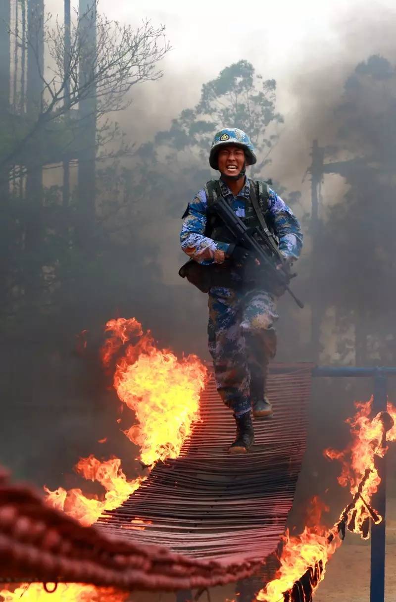 即时战略型游戏_战略型游戏有哪些_战略型游戏手游