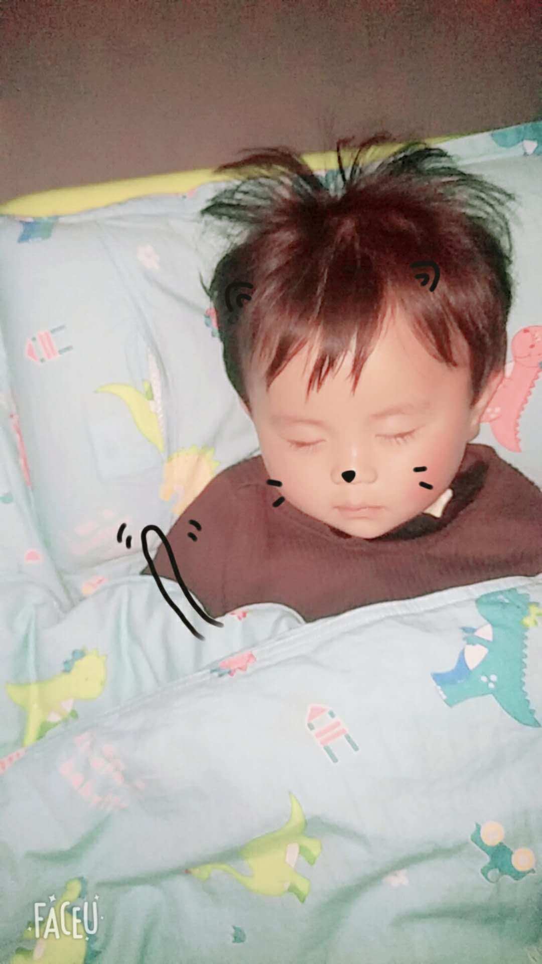可爱宝宝，共度甜蜜时光