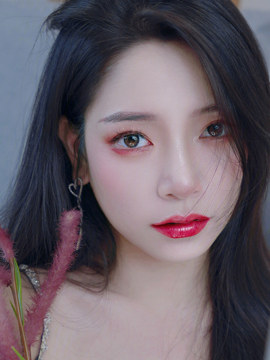 迷唇姐：时尚圈中耀眼熠熠的魅力女王
