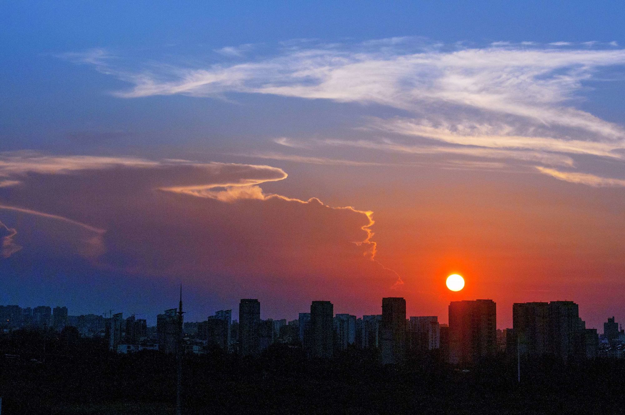 染天空蓝多少钱_染天空蓝要漂吗_绯染天空