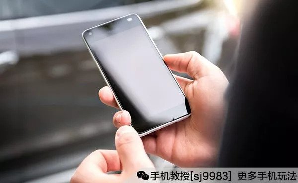 手机打一把游戏烫到不得了_手机烫打游戏会卡吗_手机打游戏太烫手被烫到