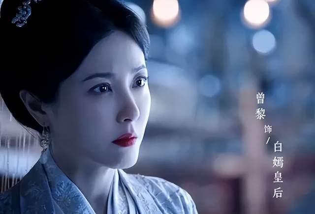 舞坂仁美:时尚界新宠,多变风格惊艳红毯 舞坂仁美:时尚界新宠,多变风格惊艳红毯