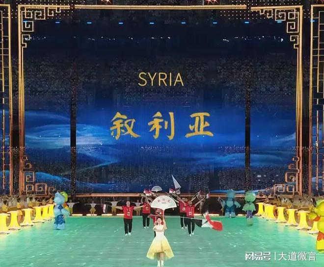 手机版非礼美女的游戏_电梯里男生对美女非礼_美女非礼版手机游戏视频