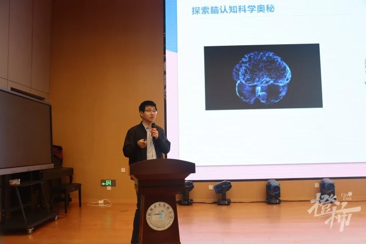 圣诞音乐游戏活动教案_圣诞节音乐游戏_圣诞音乐游戏手机