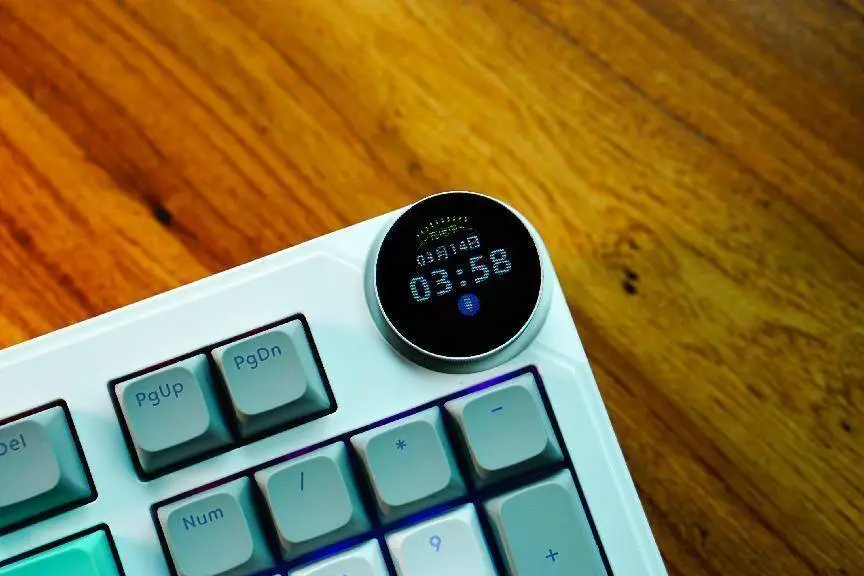 苹果手机使用键盘玩游戏_ios键盘玩游戏_键盘苹果玩手机游戏使用方法