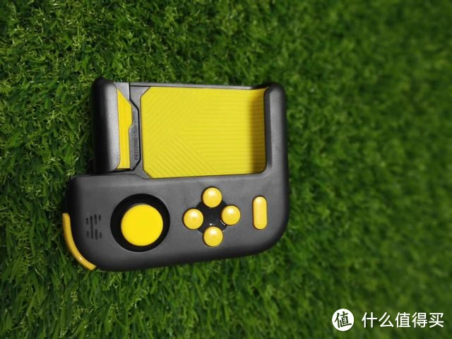 手柄普通控制手机游戏有哪些_普通游戏手柄控制手机_手柄控制的手机游戏