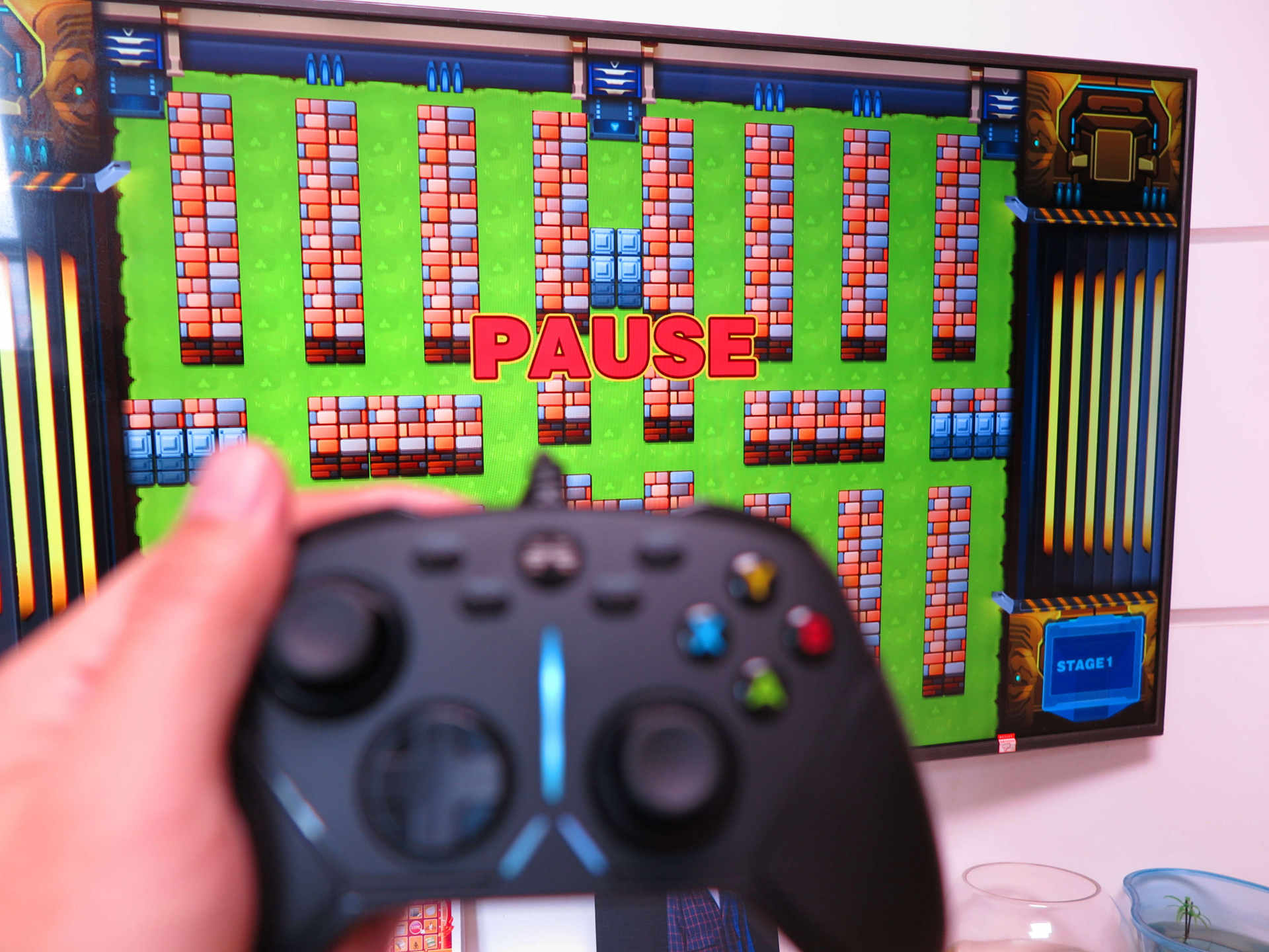 普通游戏手柄控制手机_手柄普通控制手机游戏有哪些_手柄控制的手机游戏