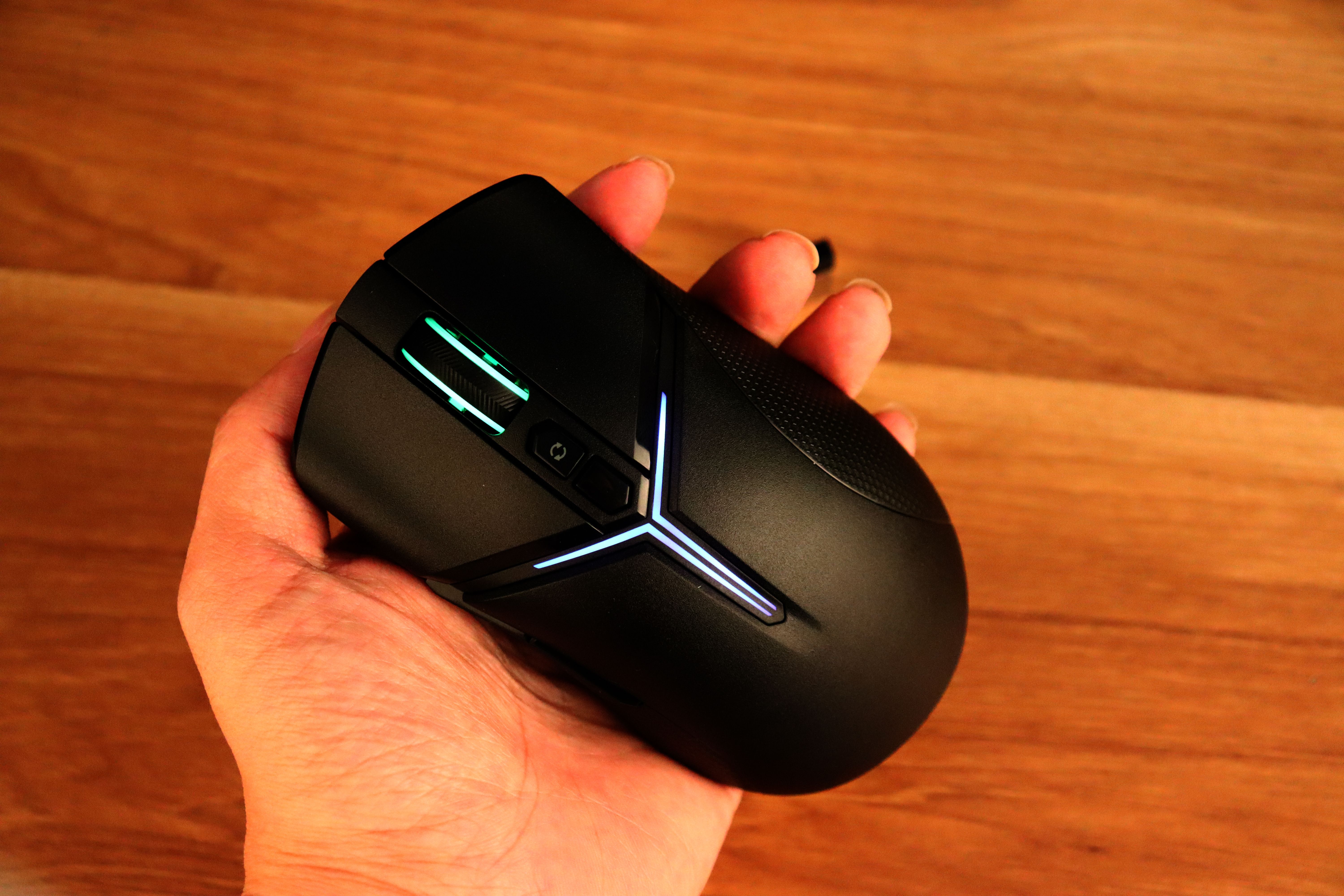 鼠标连接手机游戏怎么设置_鼠标连接手机游戏没有反应_手机连接游戏鼠标