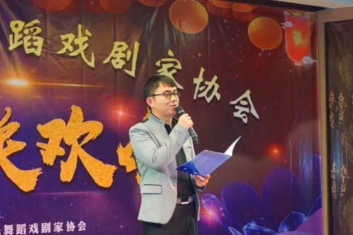 演出中穿插游戏串词,游戏串词在演出中的魅力与应用